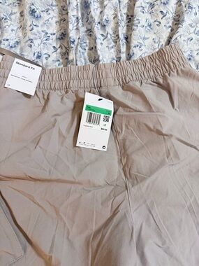 NWT Nike Boys Light Taupe Elastic Waist Pants